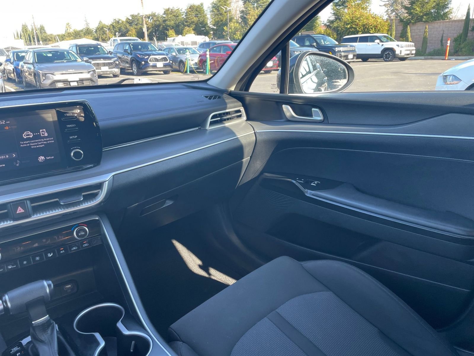 Thumbnail: 2023 Kia K5 - 33