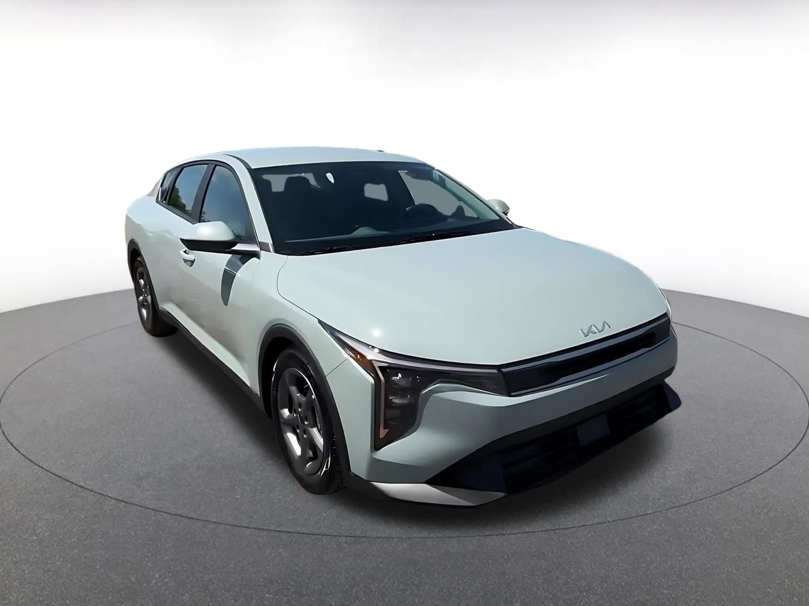 Thumbnail: 2025 Kia K4 - 3