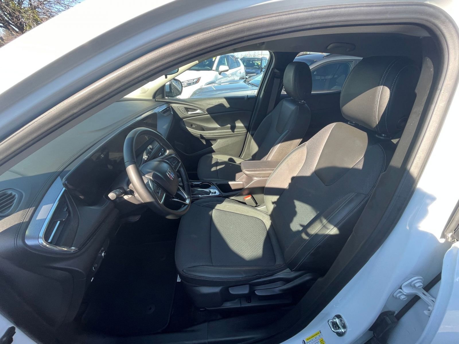 Thumbnail: 2025 Buick Encore GX - 24