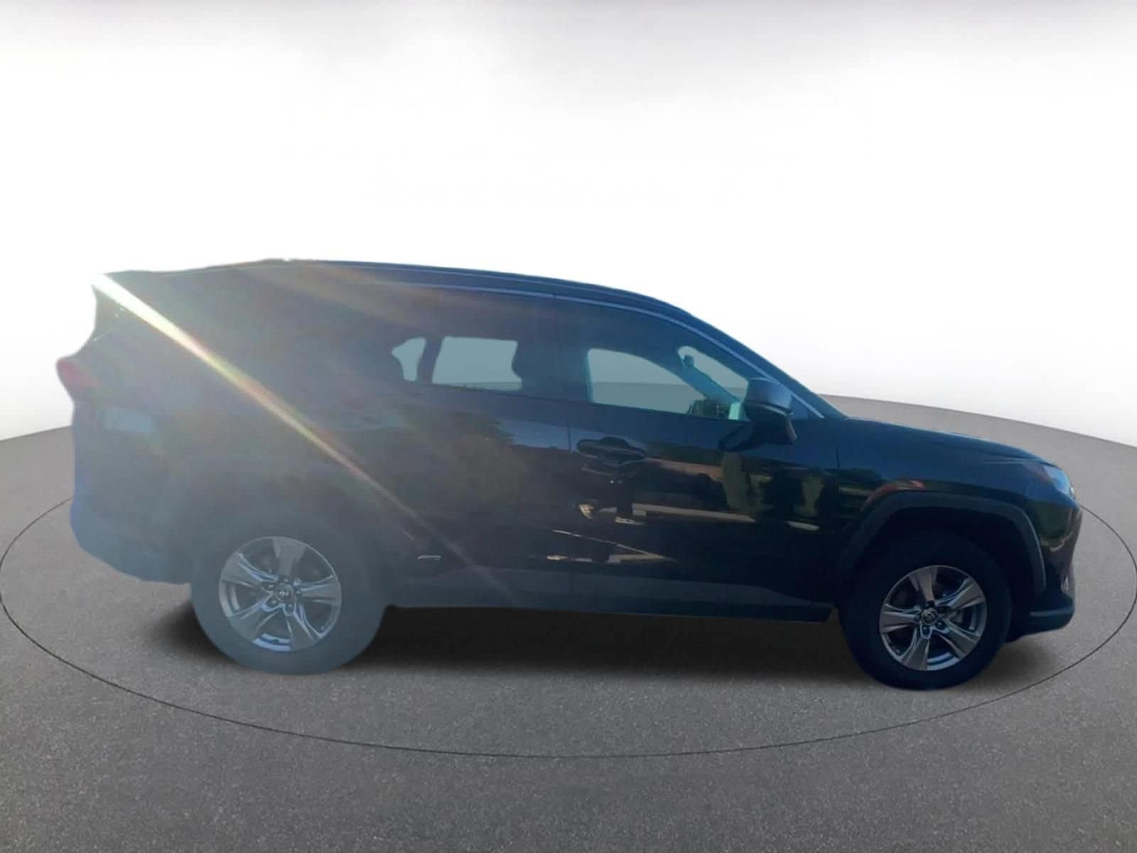 Thumbnail: 2025 Toyota RAV4 - 16