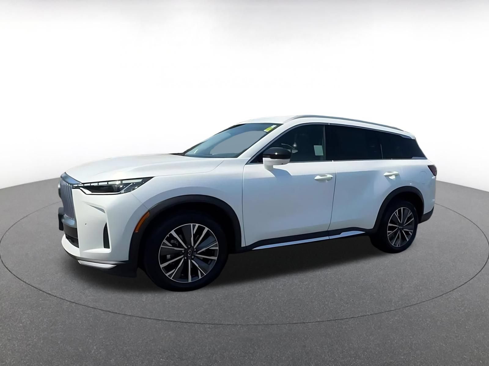 Thumbnail: 2026 INFINITI QX60 - 8