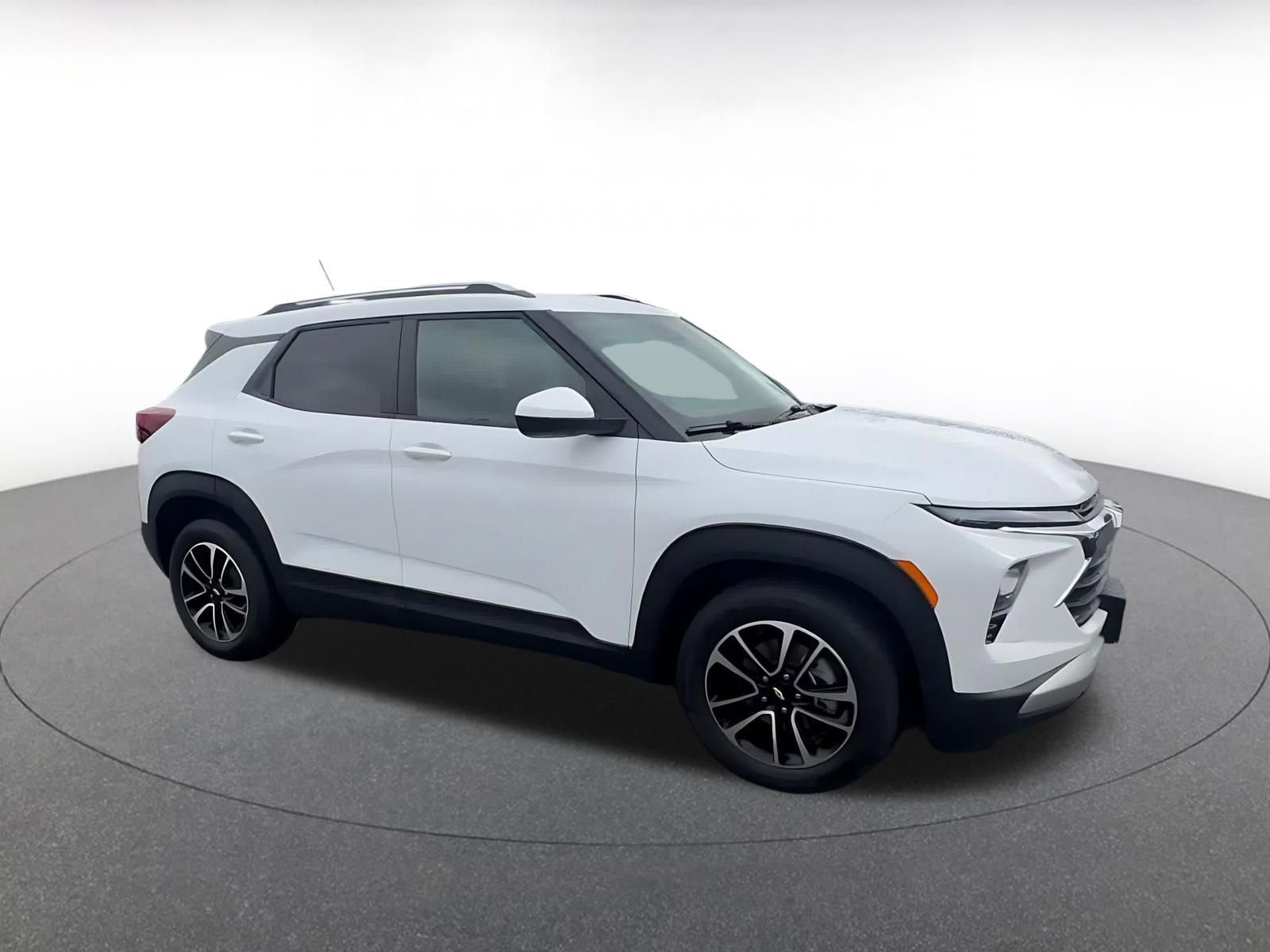Thumbnail: 2025 Chevrolet TrailBlazer - 2