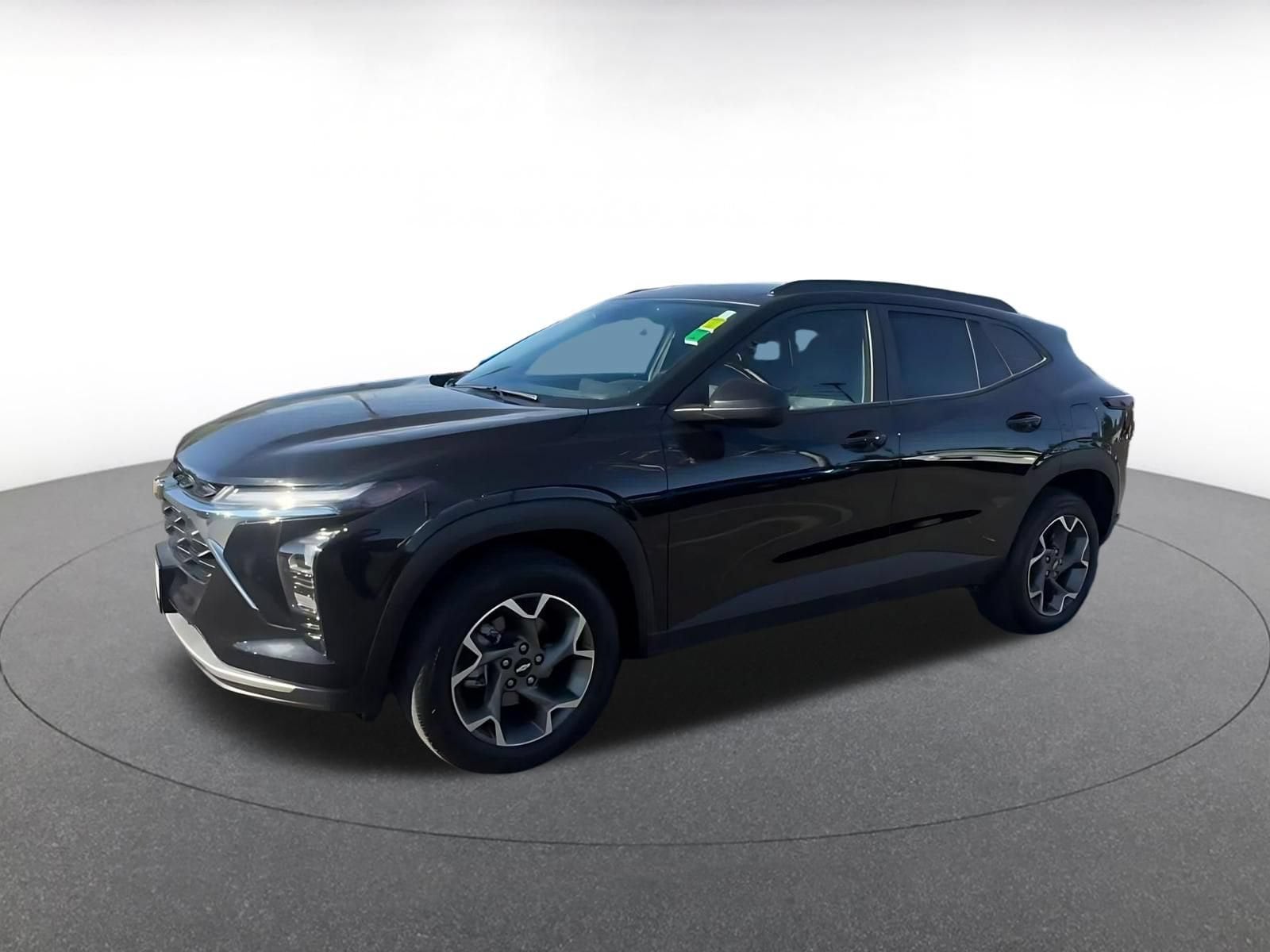 Thumbnail: 2025 Chevrolet Trax - 8