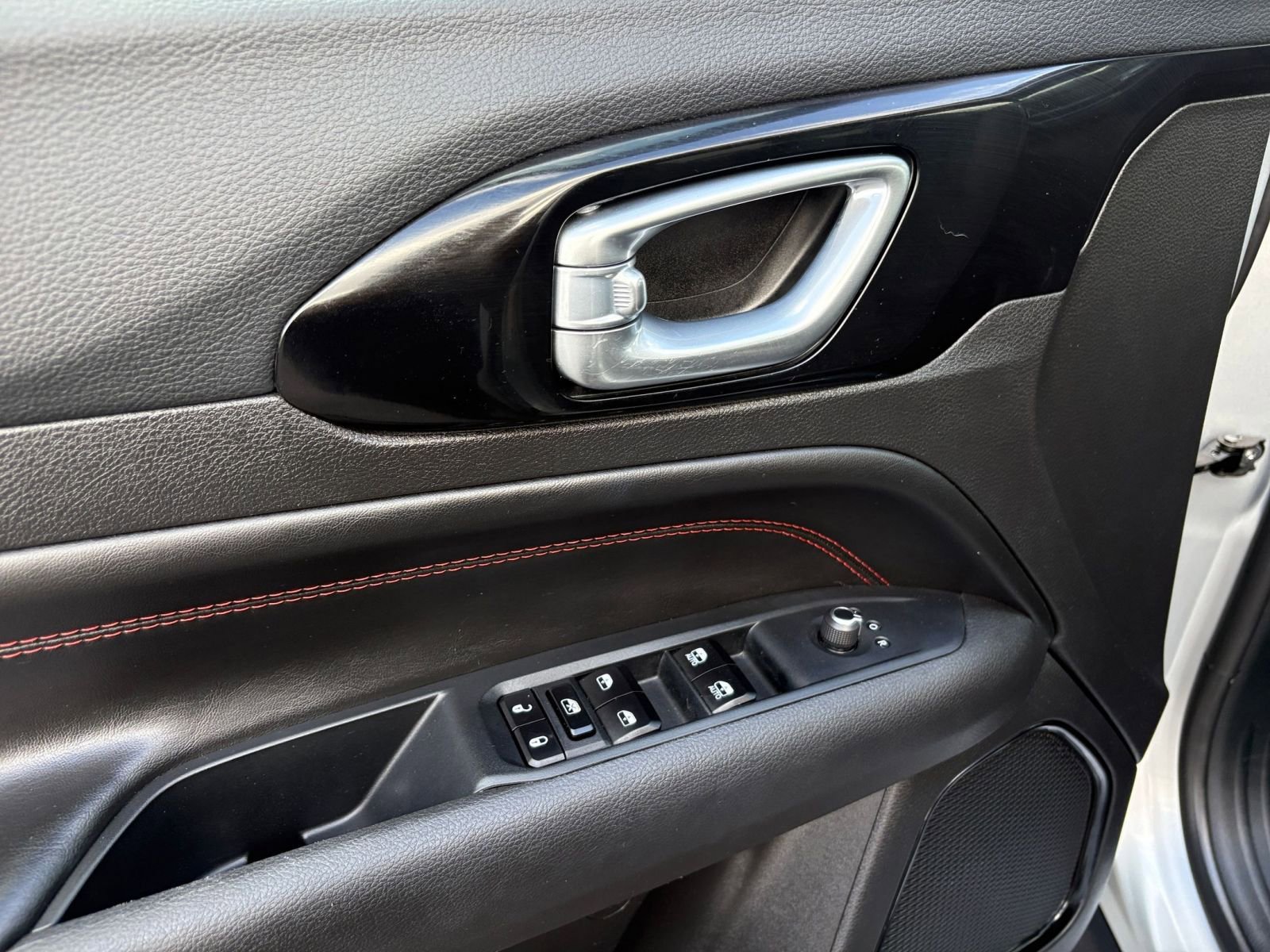 Thumbnail: 2025 Jeep Compass - 18