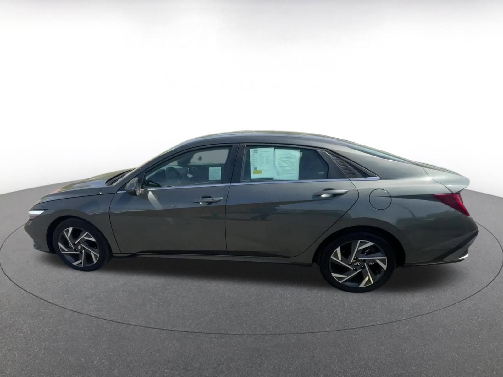 Thumbnail: 2025 Hyundai Elantra - 9