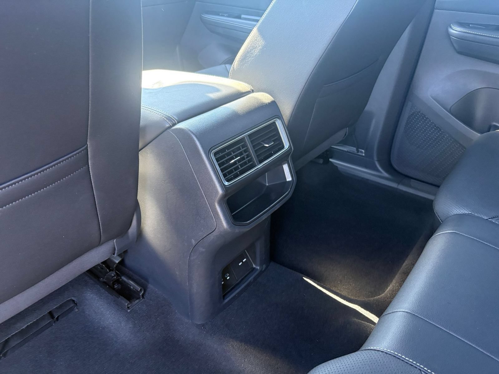 Thumbnail: 2026 Volkswagen Atlas - 25