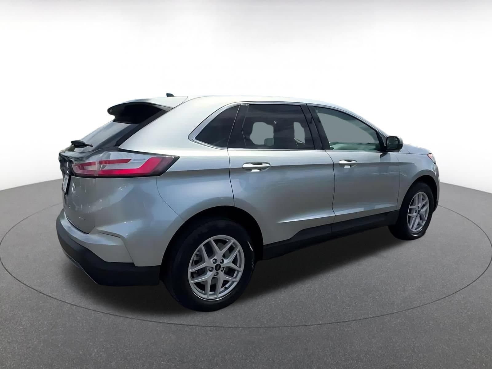 Thumbnail: 2024 Ford Edge - 11