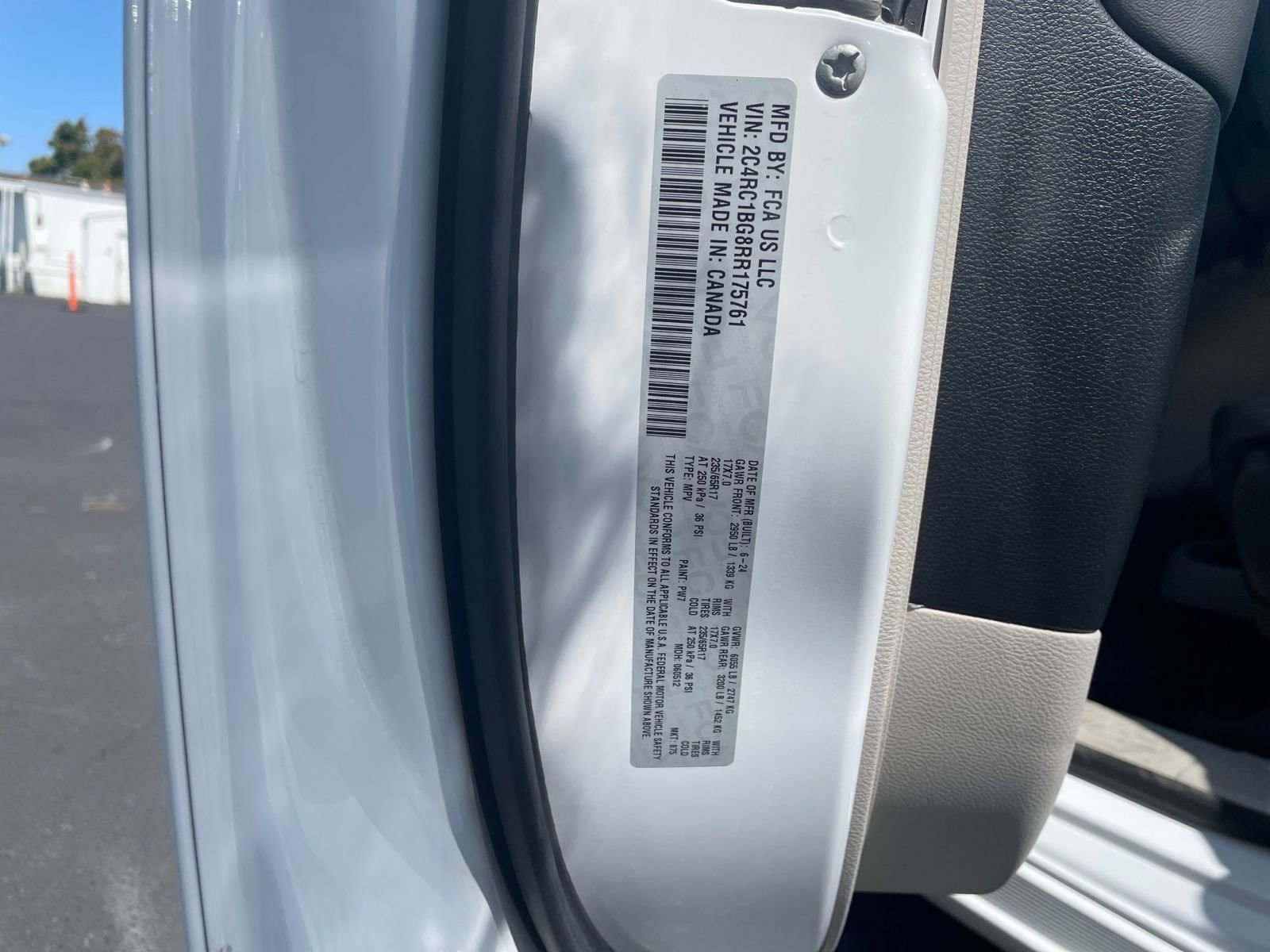 Thumbnail: 2024 Chrysler Pacifica - 28