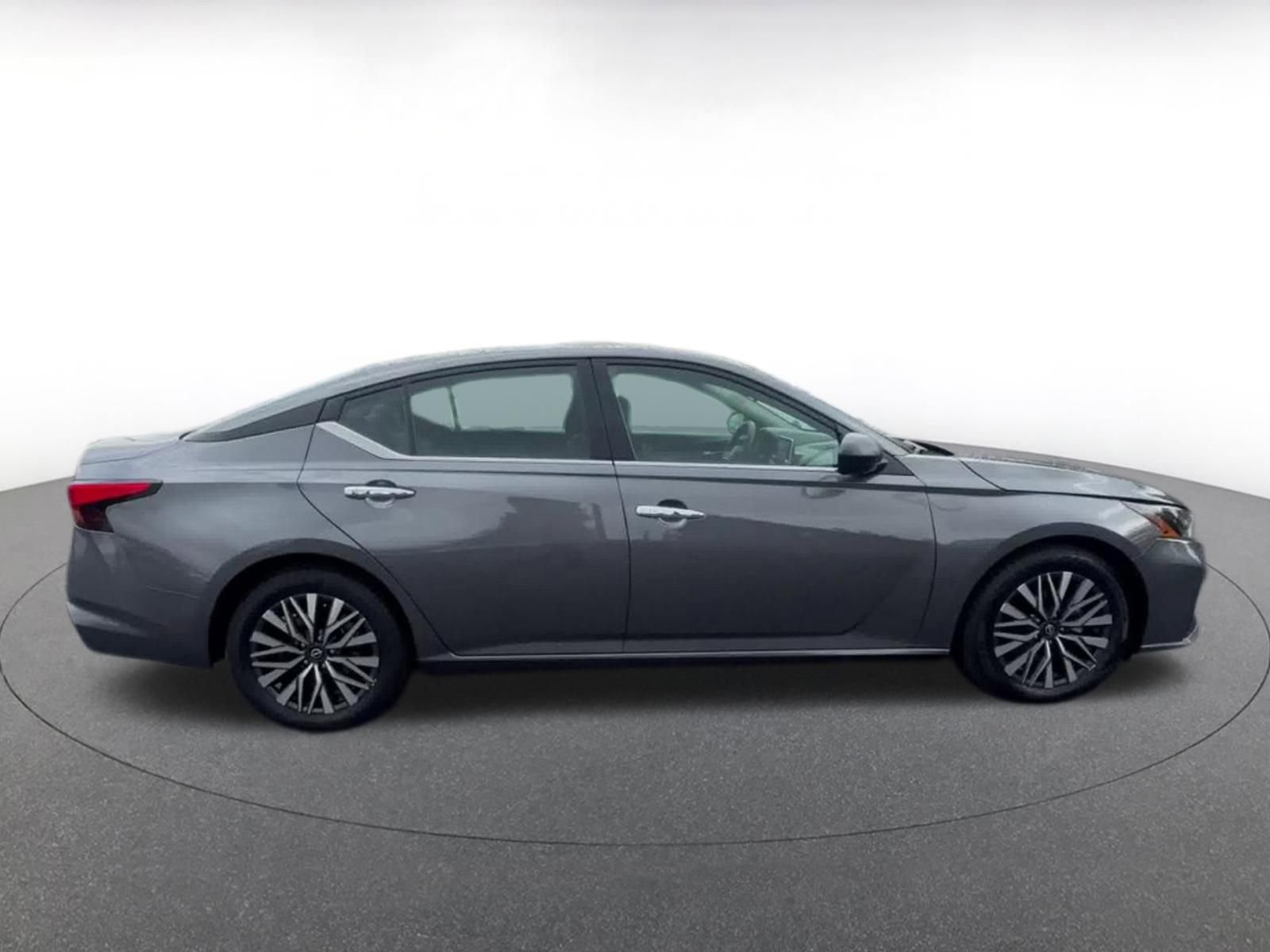 Thumbnail: 2025 Nissan Altima - 16