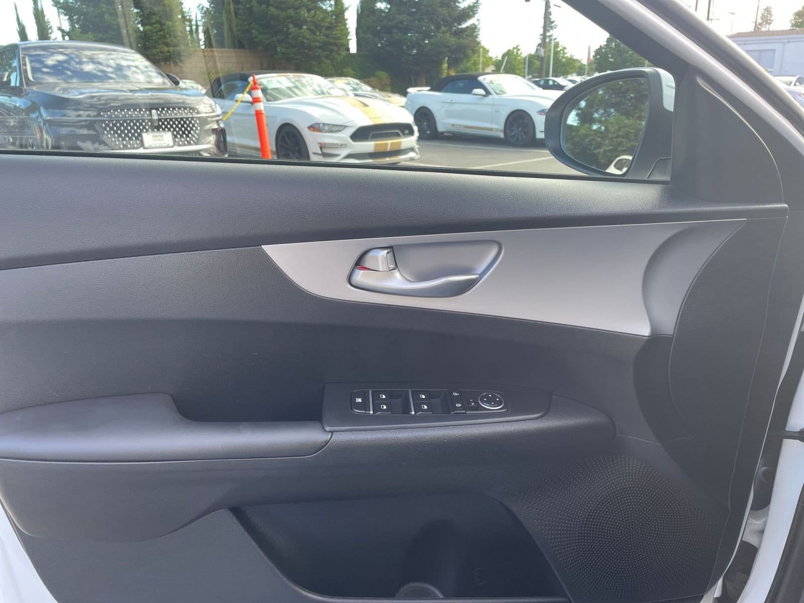 Thumbnail: 2024 Kia Forte - 18