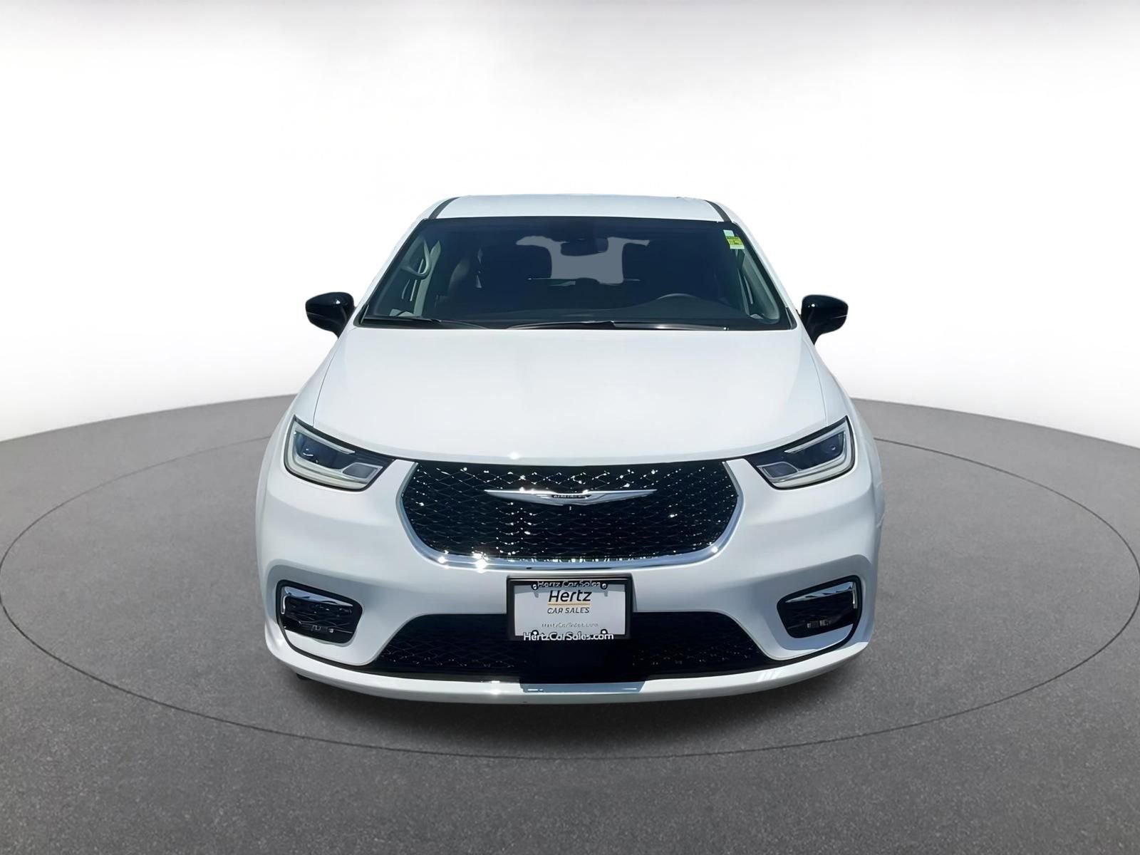 Thumbnail: 2024 Chrysler Pacifica - 5