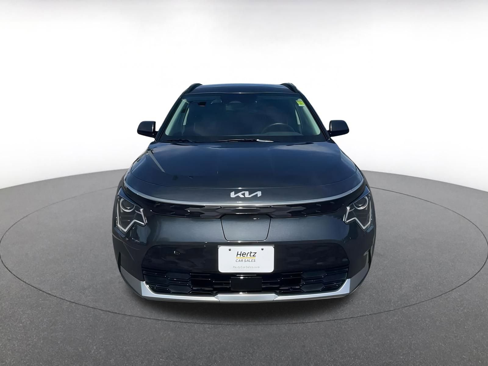 Thumbnail: 2023 Kia Niro - 5