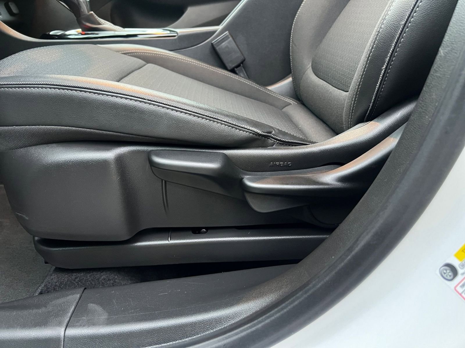 Thumbnail: 2025 Buick Encore GX - 23