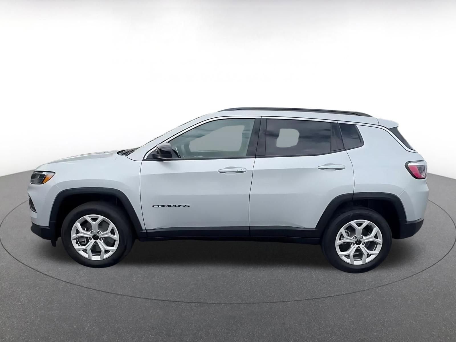 Thumbnail: 2025 Jeep Compass - 9