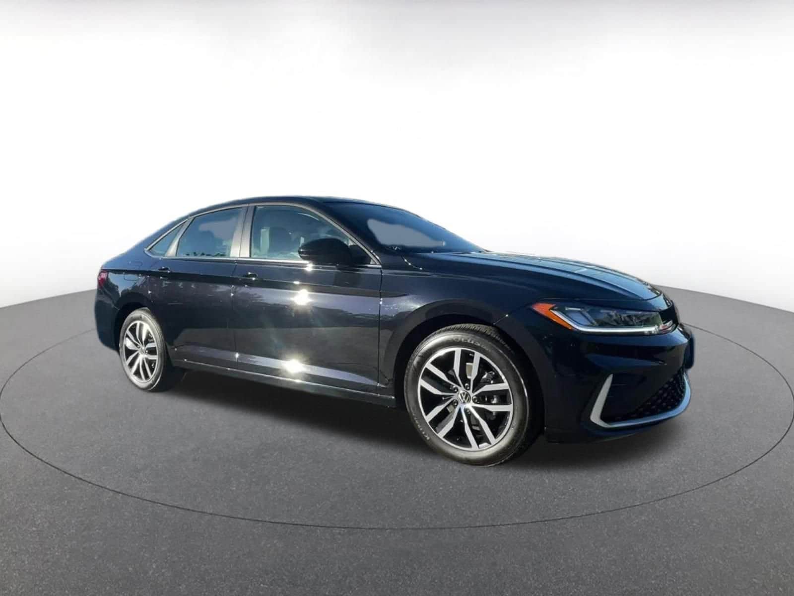 Thumbnail: 2025 Volkswagen Jetta - 2