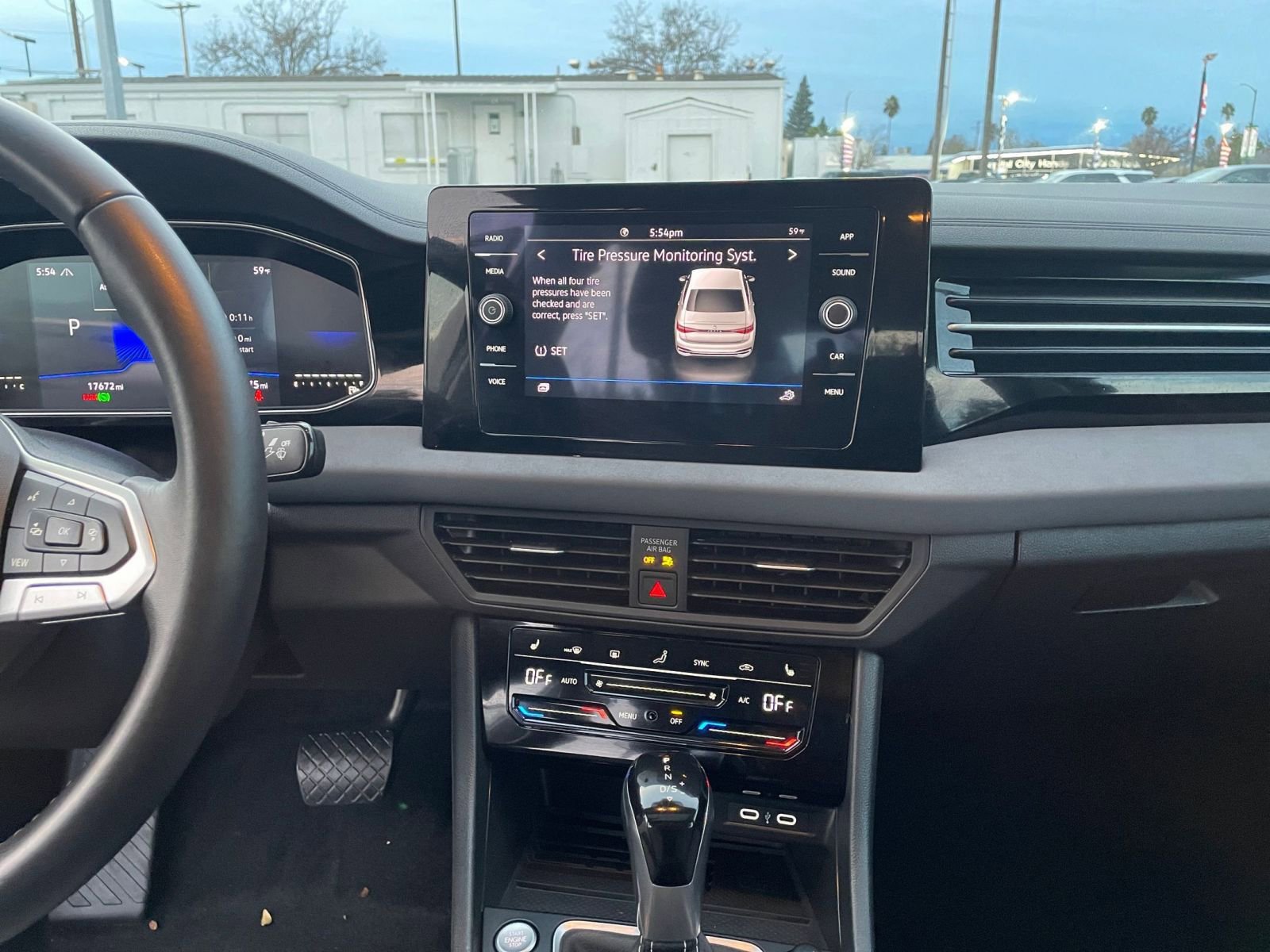 Thumbnail: 2025 Volkswagen Jetta - 18