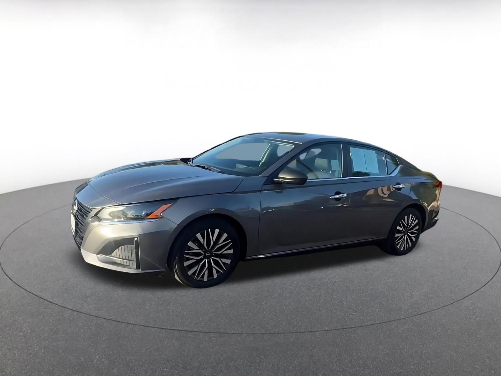 Thumbnail: 2025 Nissan Altima - 9