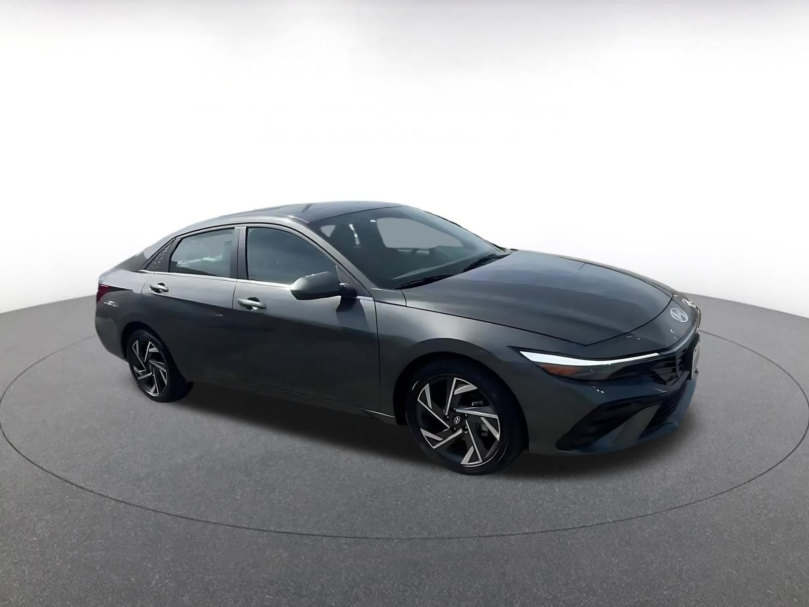 Thumbnail: 2025 Hyundai Elantra - 2