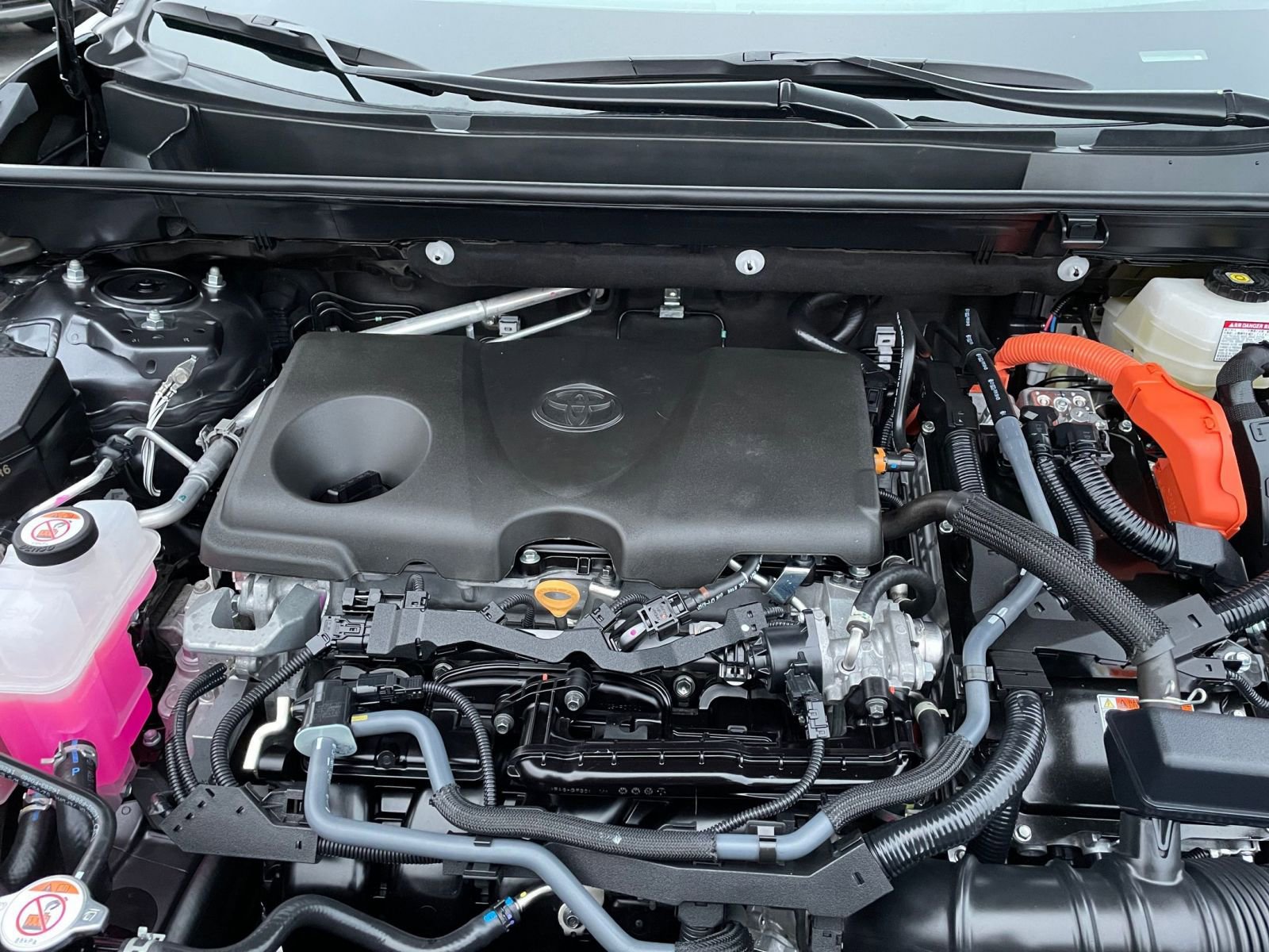 Thumbnail: 2025 Toyota RAV4 - 25