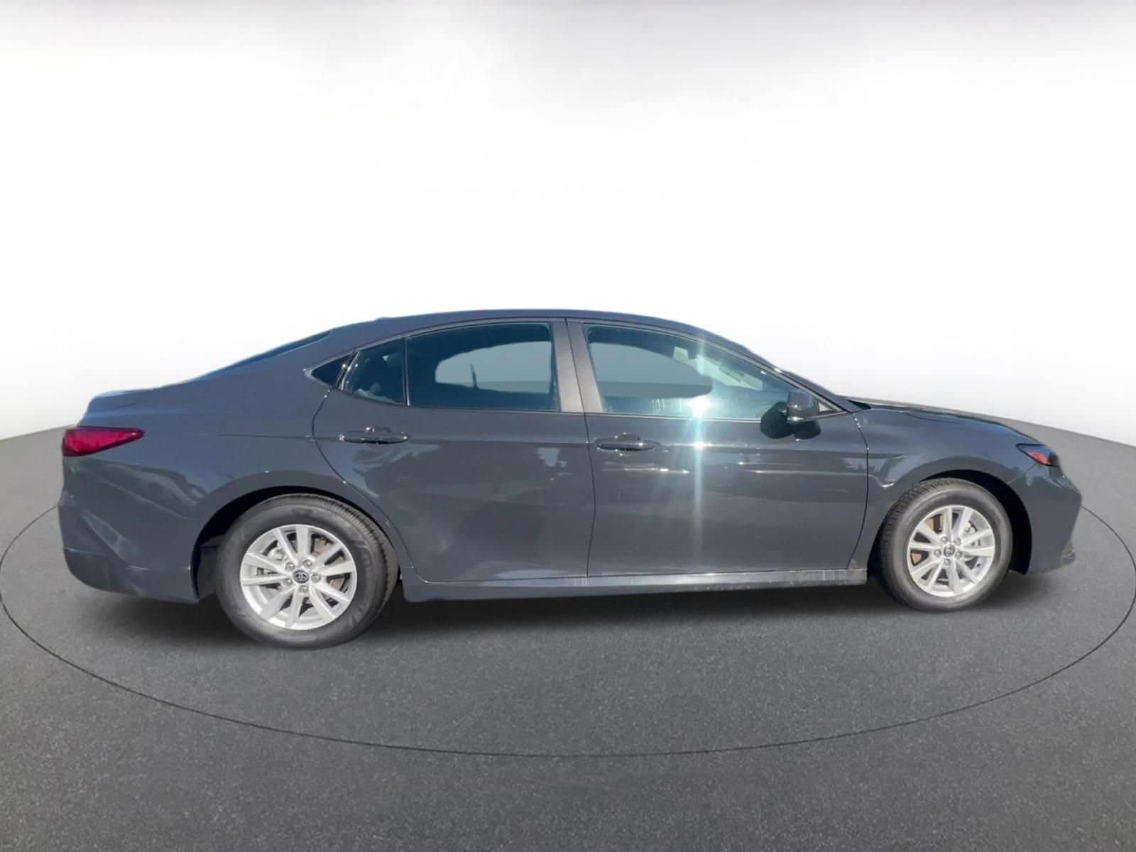 Thumbnail: 2025 Toyota Camry - 16