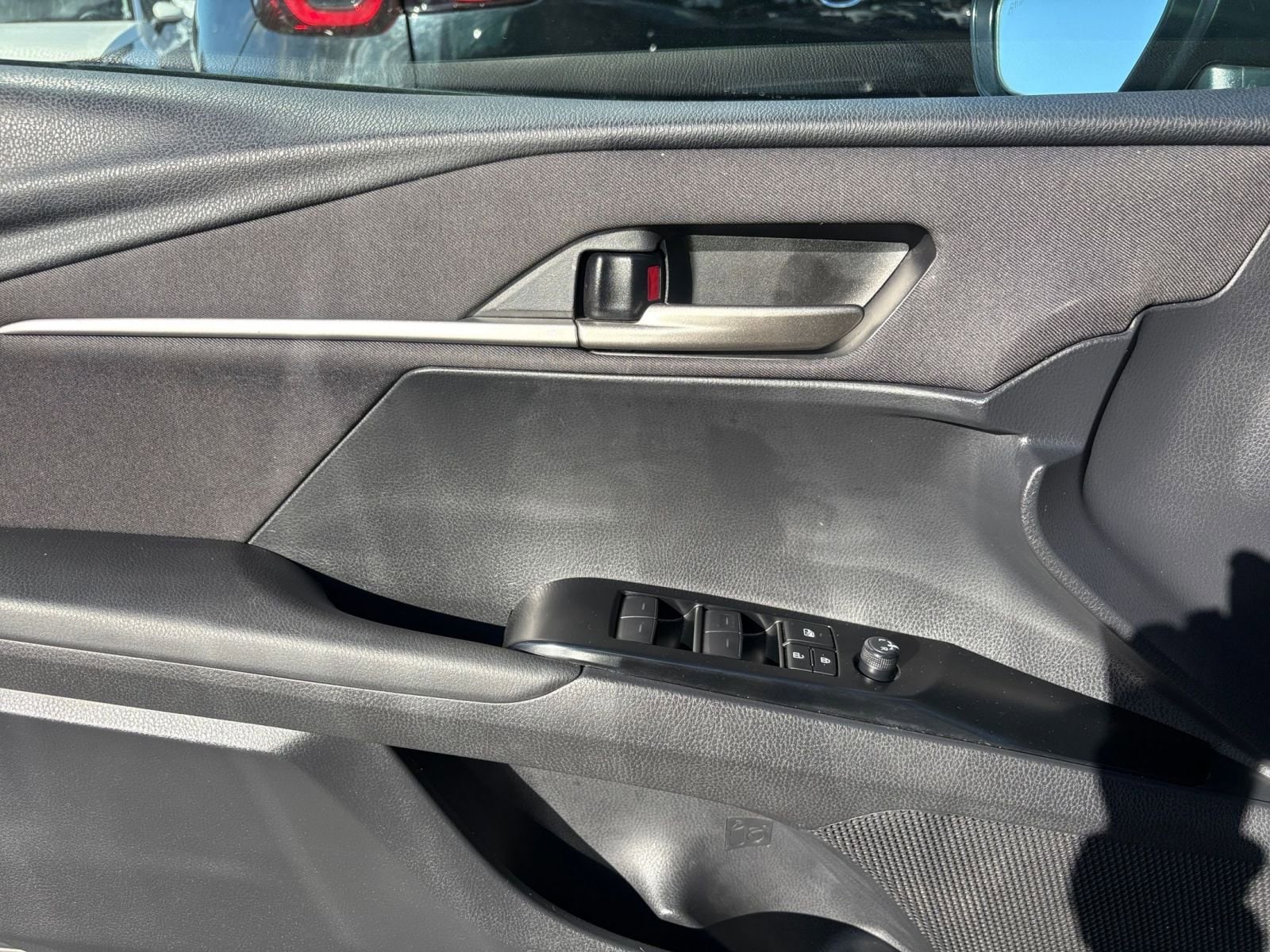 Thumbnail: 2025 Toyota Camry - 18