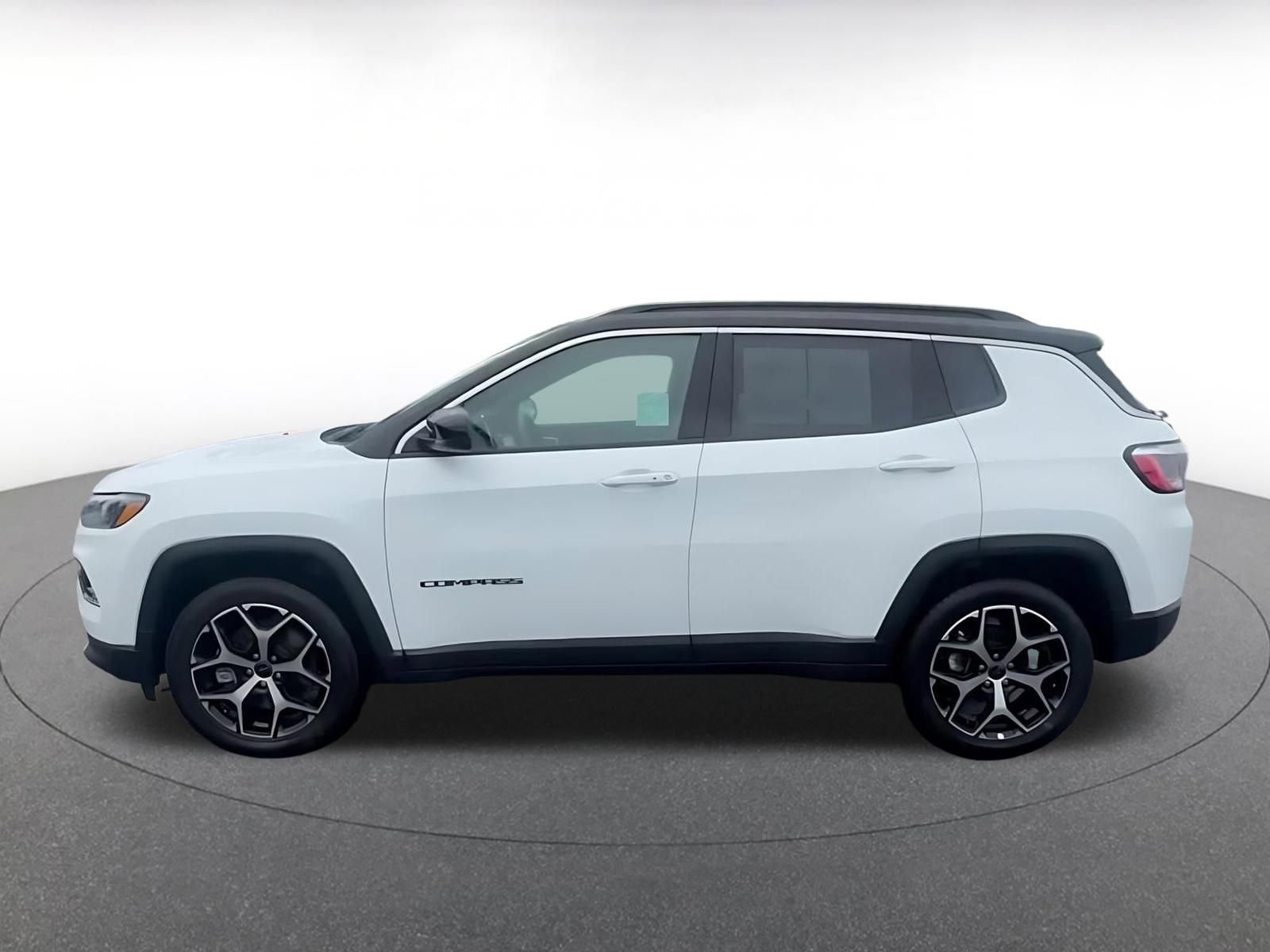 Thumbnail: 2025 Jeep Compass - 9