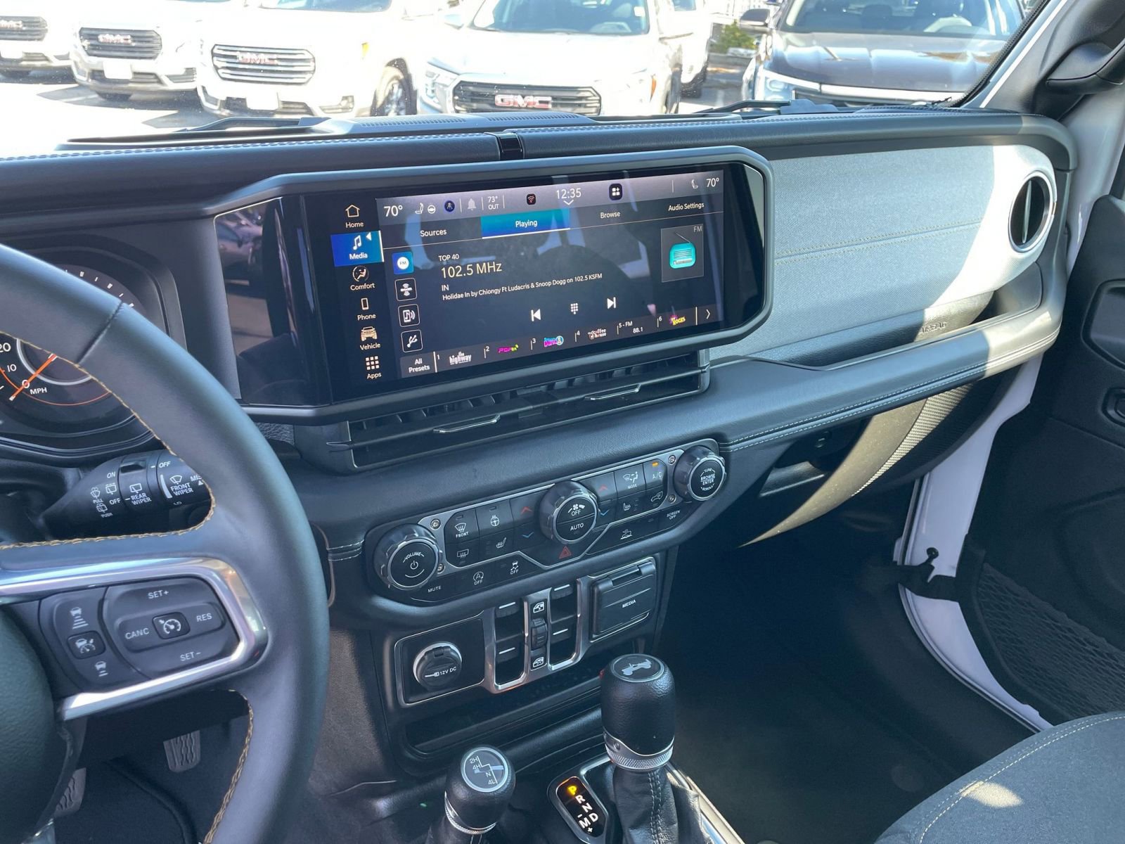 Thumbnail: 2025 Jeep Wrangler - 18