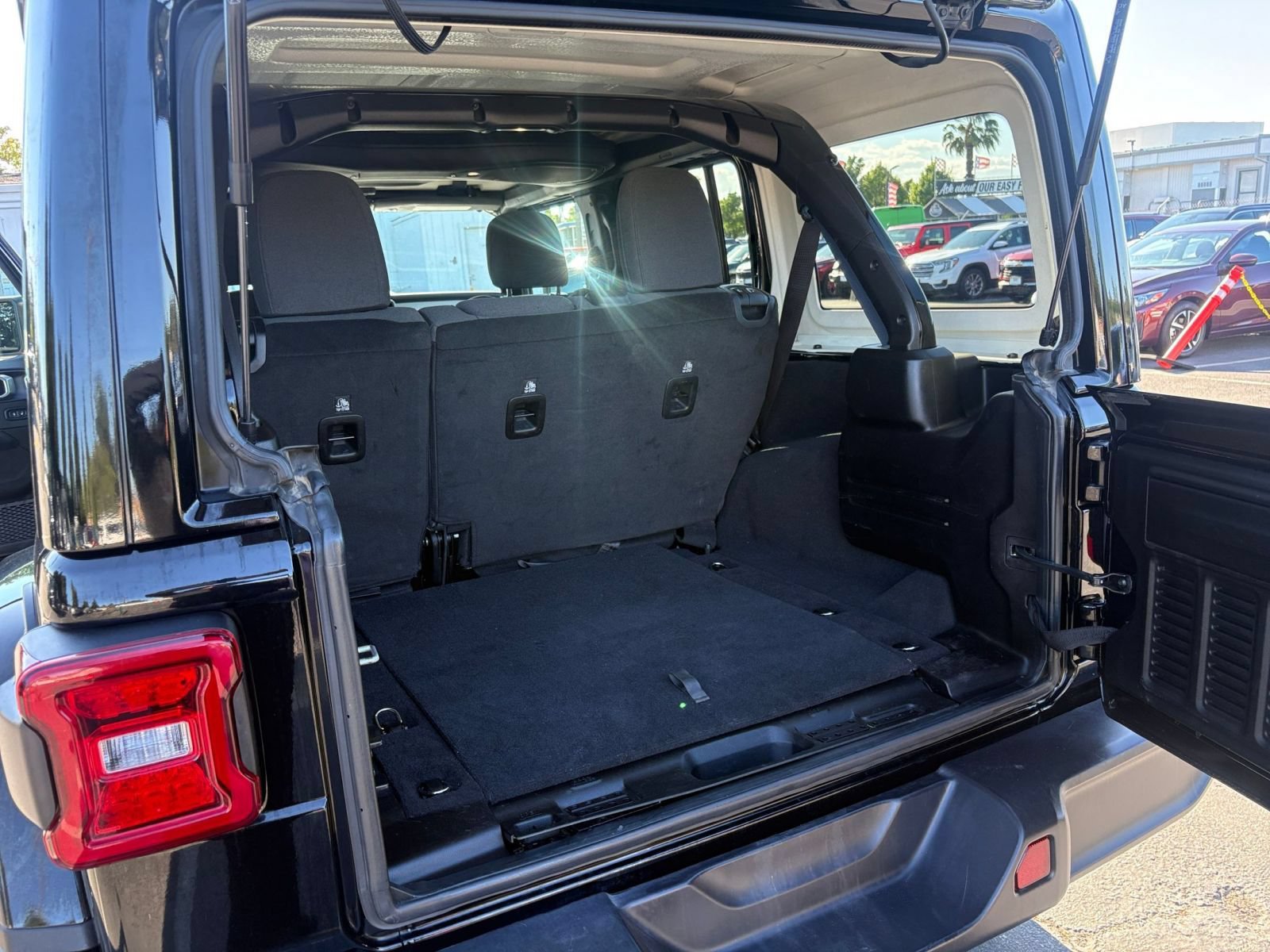 Thumbnail: 2025 Jeep Wrangler - 31