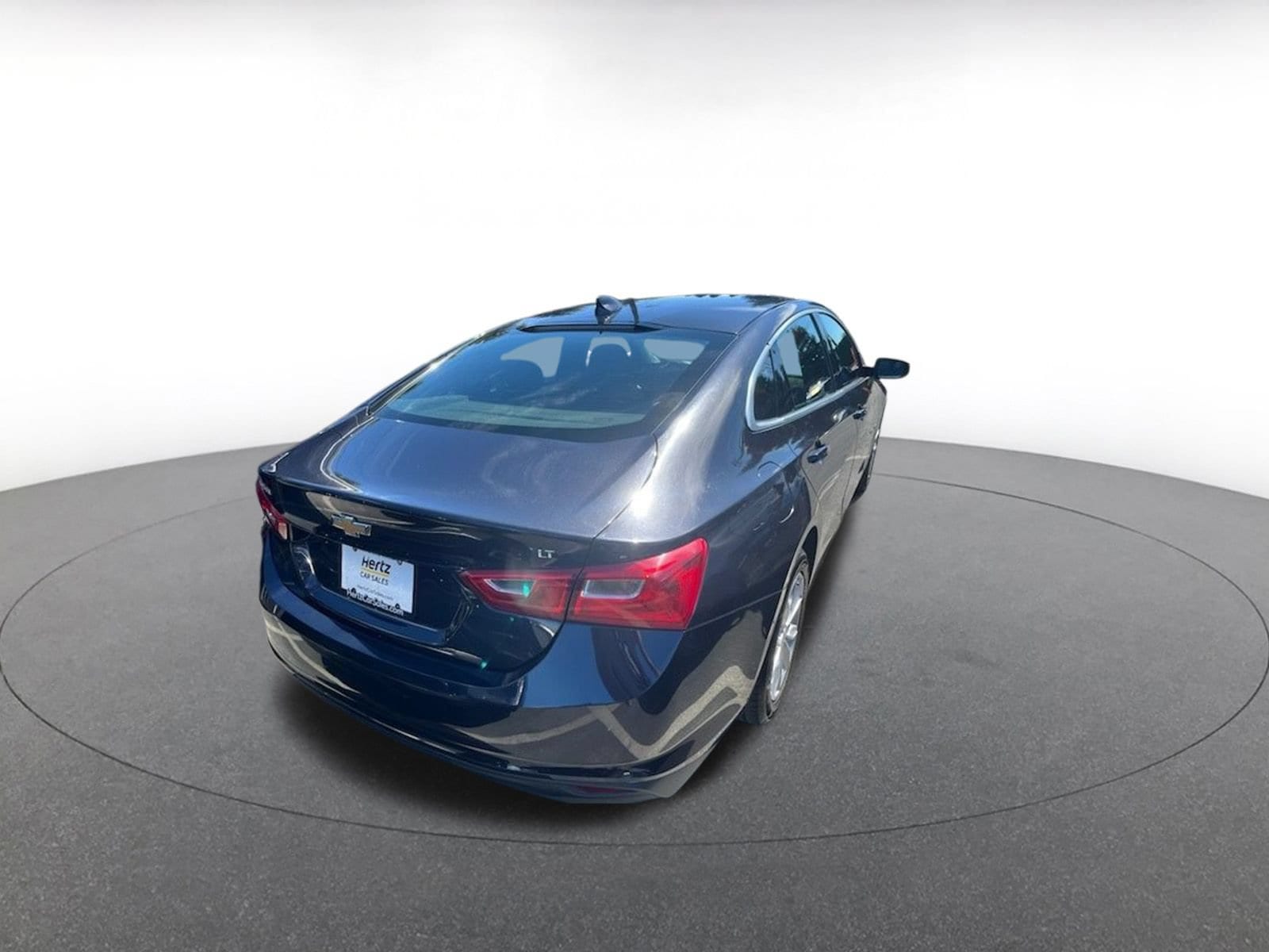 Thumbnail: 2023 Chevrolet Malibu - 4
