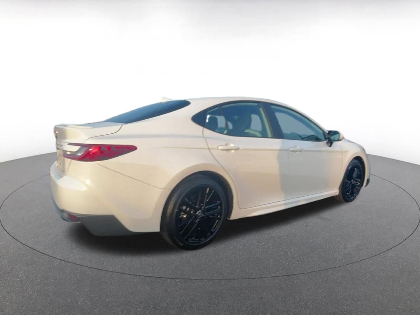 Thumbnail: 2025 Toyota Camry - 15