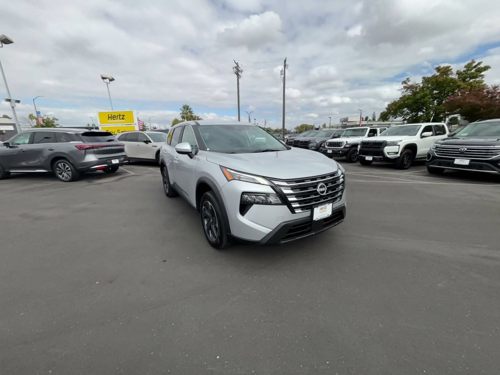 Thumbnail: 2025 Nissan Rogue - 3
