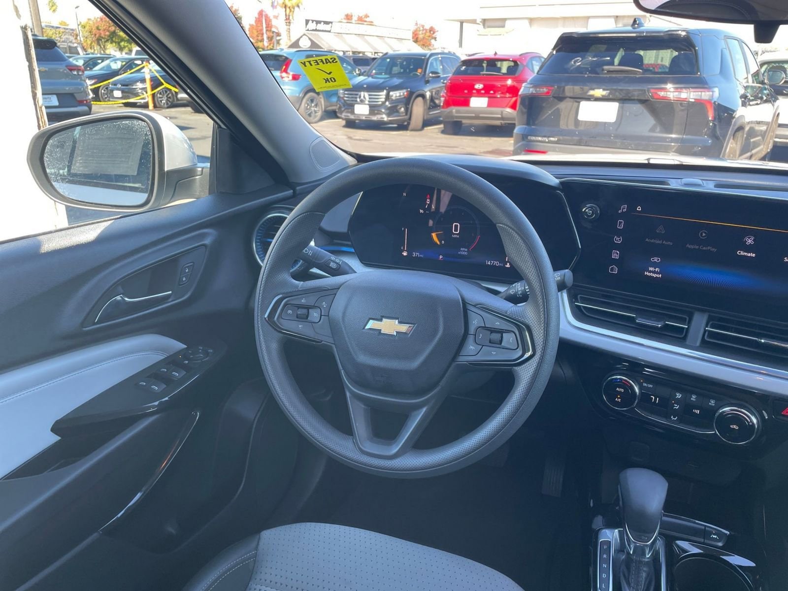 Thumbnail: 2025 Chevrolet Trax - 33