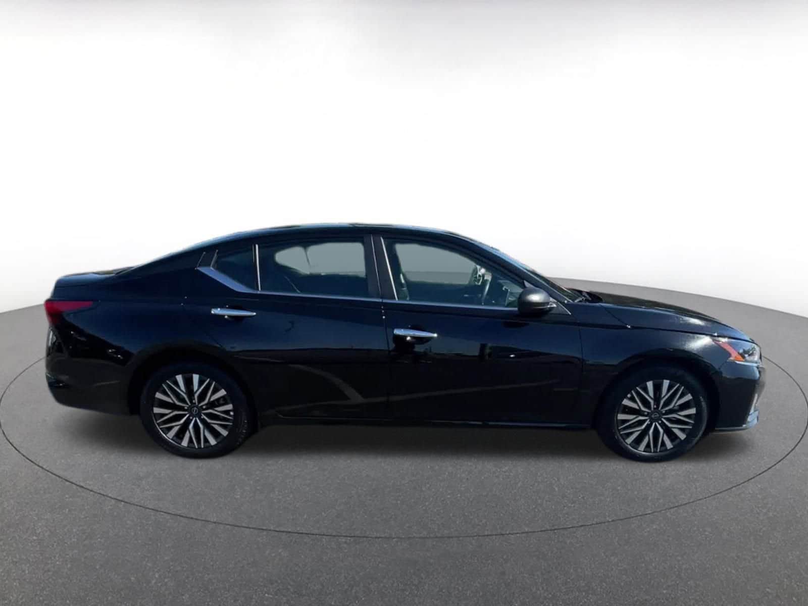 Thumbnail: 2024 Nissan Altima - 16