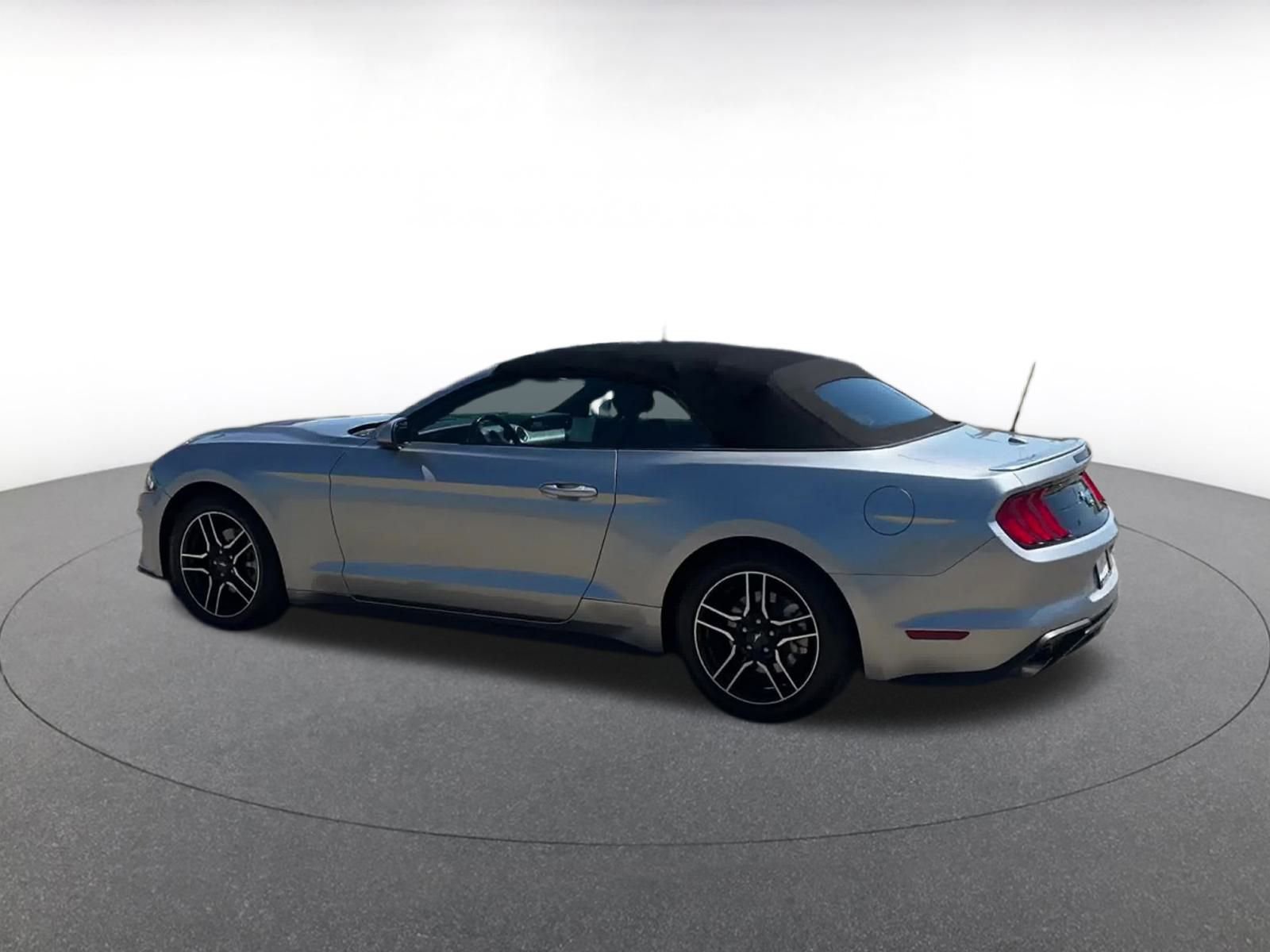 Thumbnail: 2023 Ford Mustang - 10