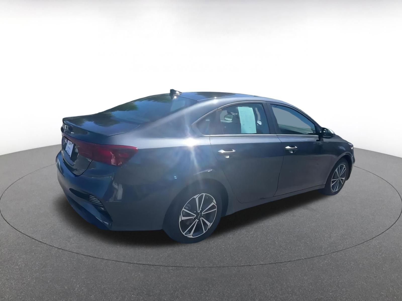 Thumbnail: 2024 Kia Forte - 15