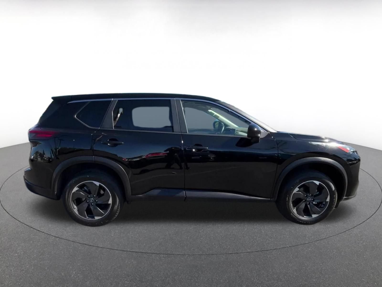 Thumbnail: 2025 Nissan Rogue - 15