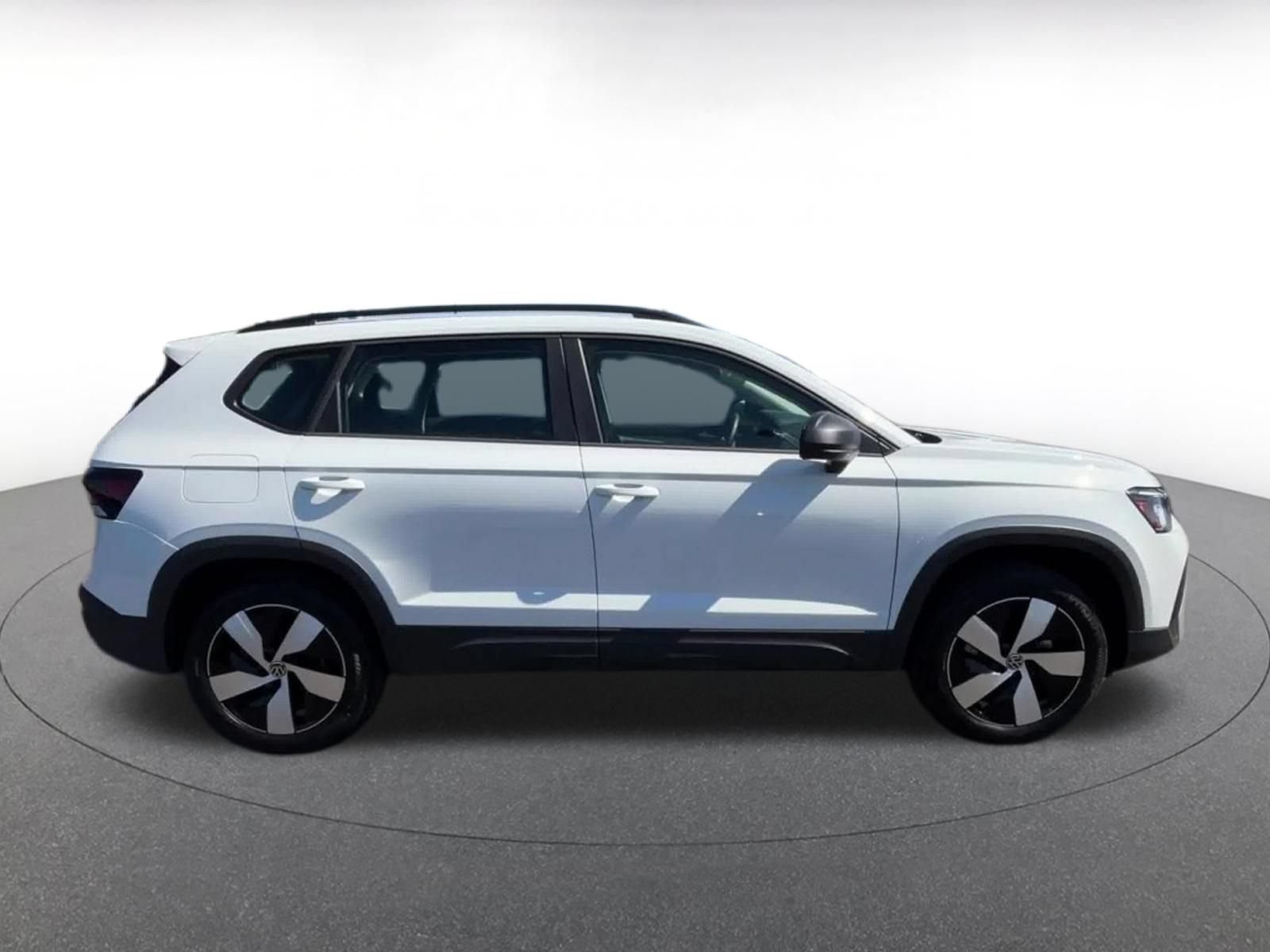 Thumbnail: 2026 Volkswagen Taos - 16