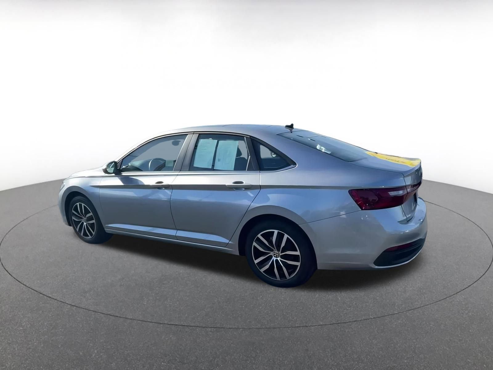Thumbnail: 2025 Volkswagen Jetta - 11