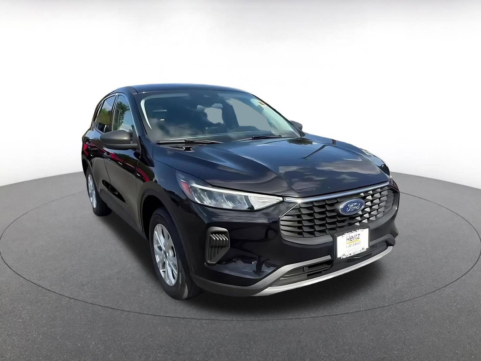 Thumbnail: 2023 Ford Escape - 3