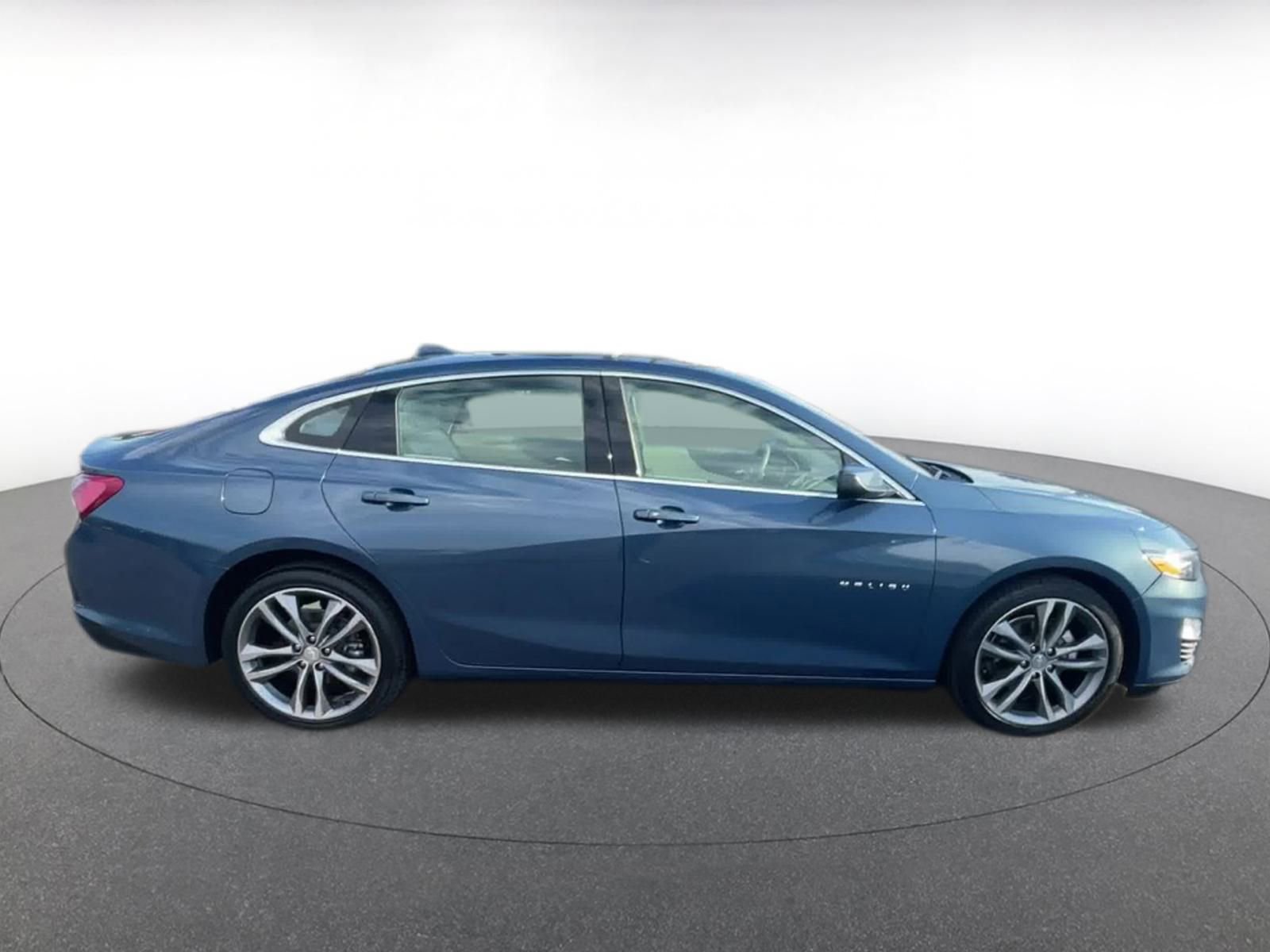 Thumbnail: 2024 Chevrolet Malibu - 16