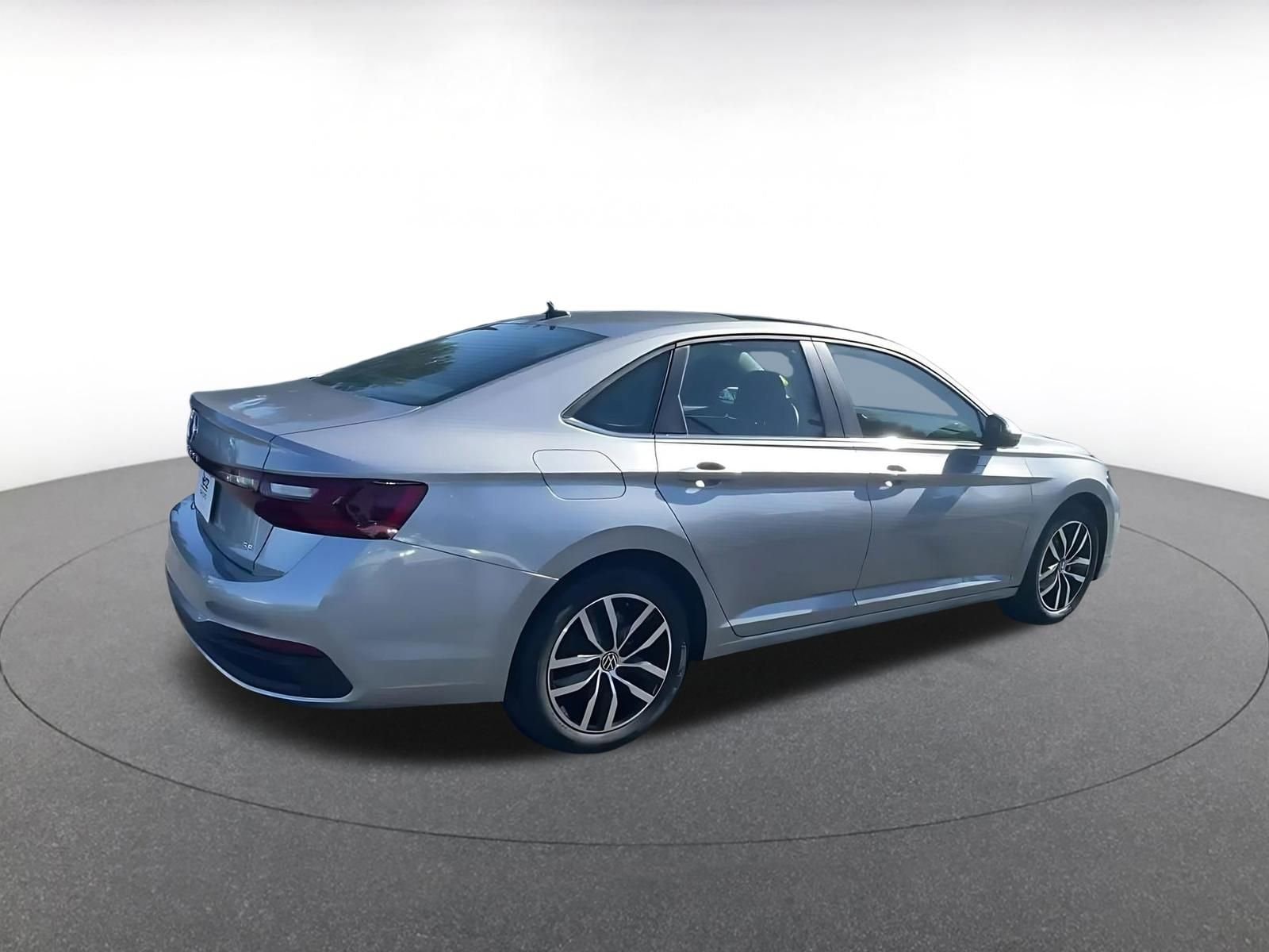 Thumbnail: 2025 Volkswagen Jetta - 14