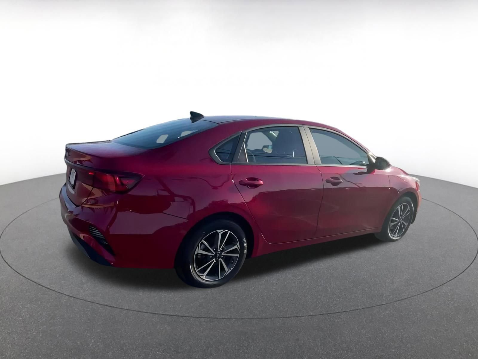 Thumbnail: 2024 Kia Forte - 15
