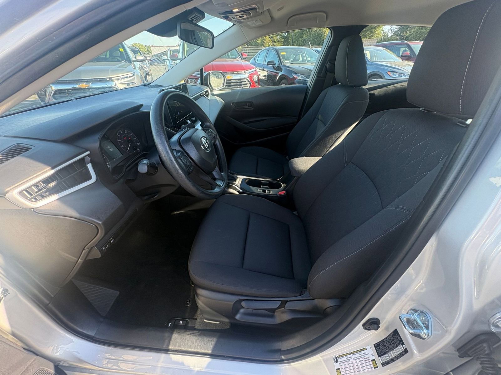 Thumbnail: 2025 Toyota Corolla - 25