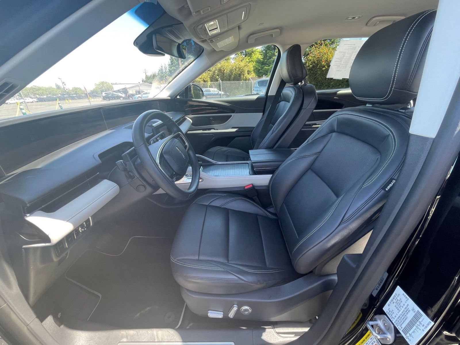 Thumbnail: 2024 Lincoln Nautilus - 30