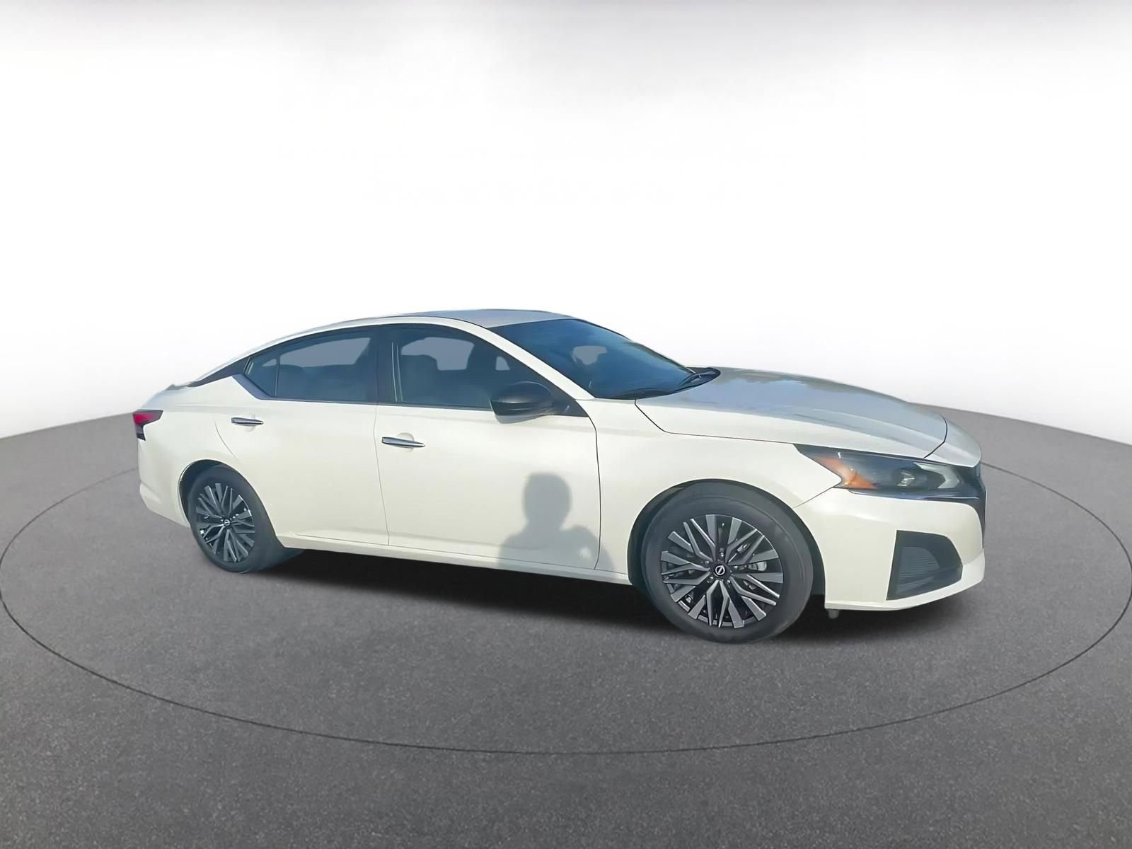 Thumbnail: 2025 Nissan Altima - 2