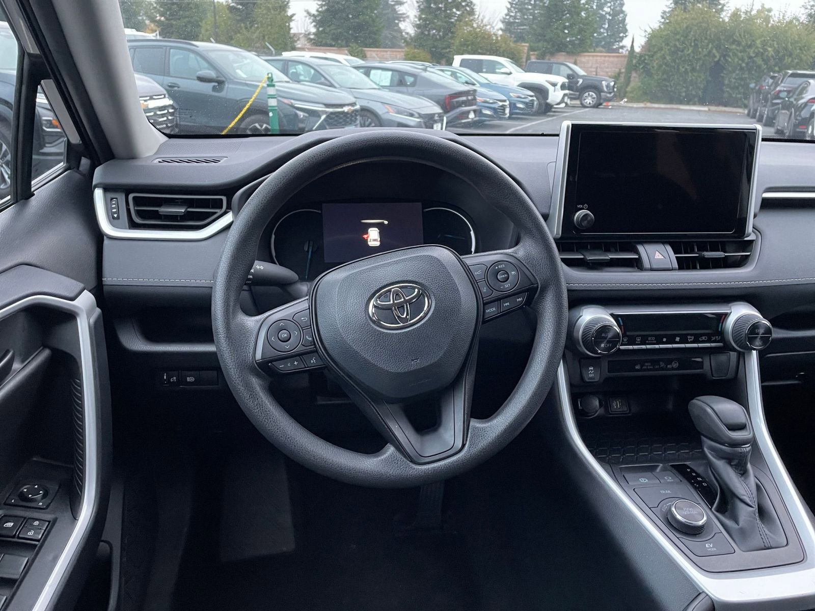 Thumbnail: 2025 Toyota RAV4 - 28