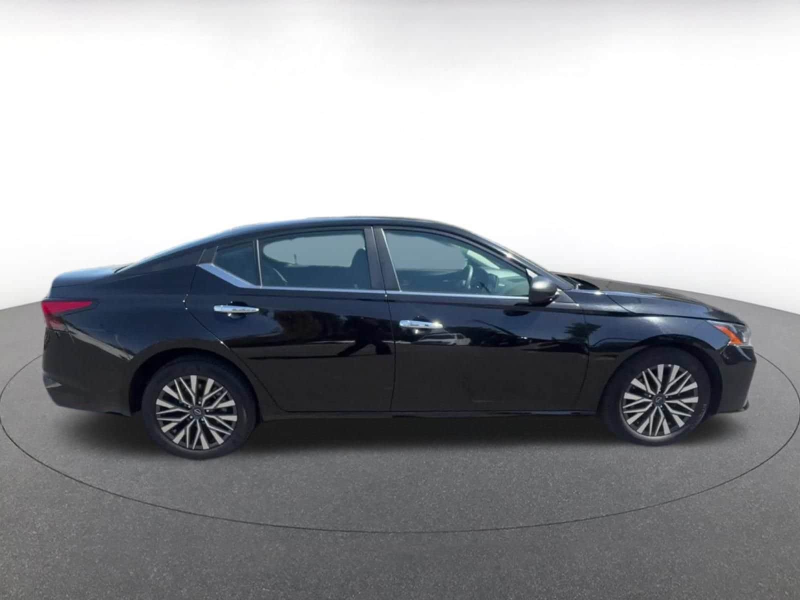 Thumbnail: 2025 Nissan Altima - 13