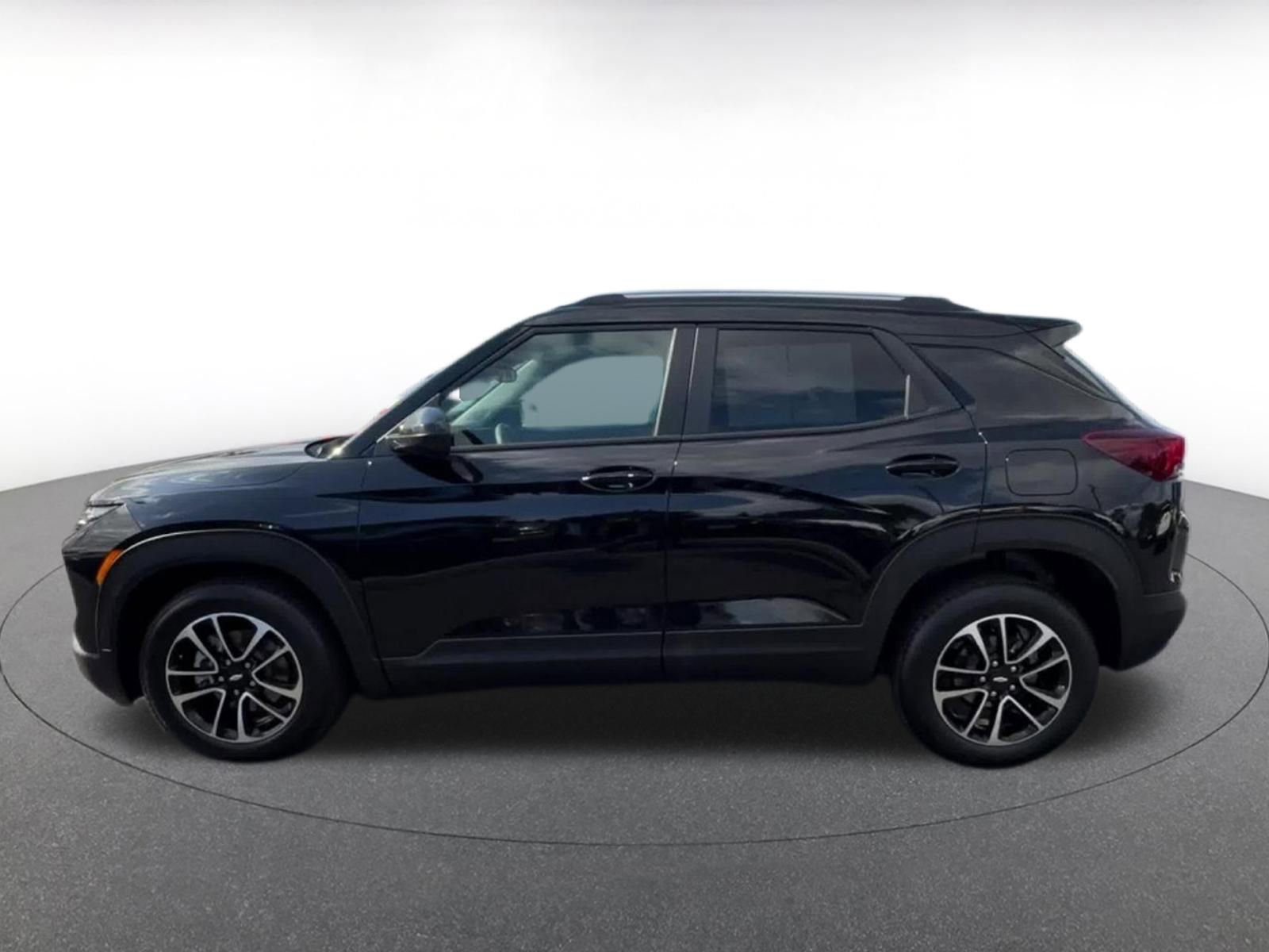 Thumbnail: 2025 Chevrolet TrailBlazer - 9