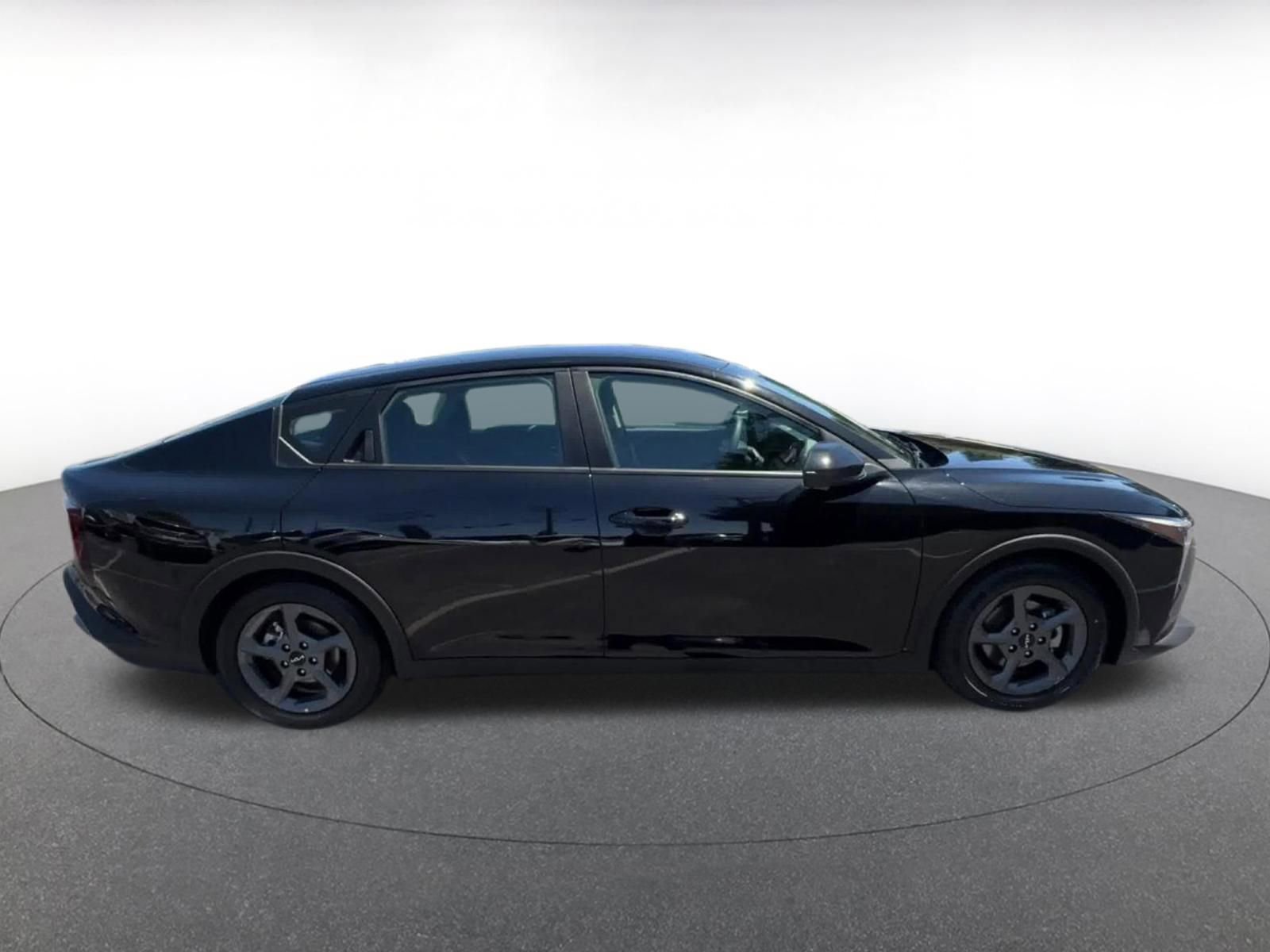 Thumbnail: 2025 Kia K4 - 16