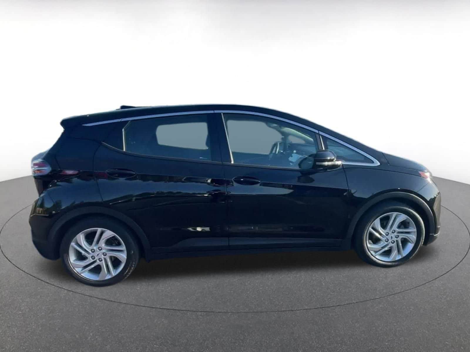 Thumbnail: 2023 Chevrolet Bolt EV - 16